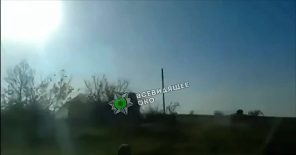 ����� ������������� ������������ Humvee � ��������� ��� ����� �� �����