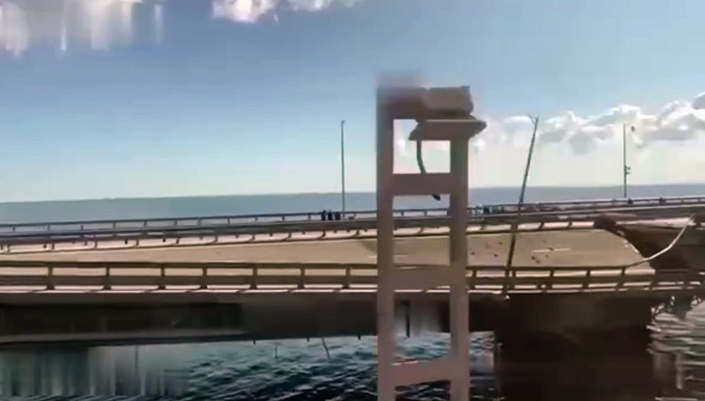 Двустороннее движение по одной стороне Крымского моста планируется запустить 15 сентября — Хуснуллин