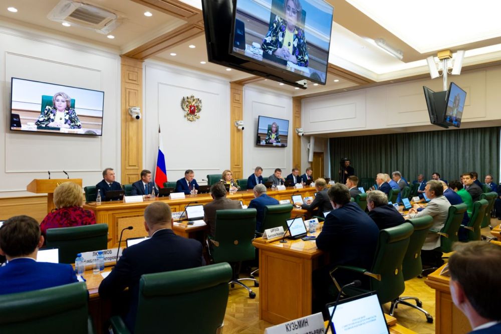 Вице-премьер Марат Хуснуллин в ходе открытого диалога в Совете Федерации подвел итоги работы строительной отрасли за первое полугодие 2023 года