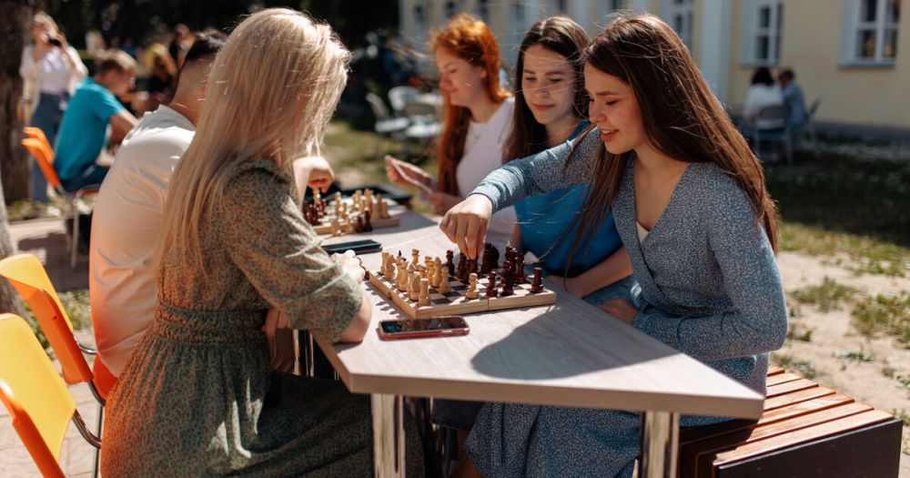 ������ ������������� ���� � ������� �� 25 ������� ������� � ���������