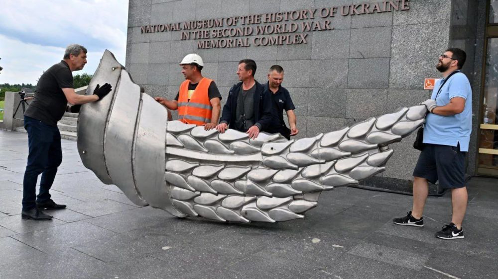 ������� ���������� � ����� ������������ ������������� ��������� ���� �� ���� ������-������