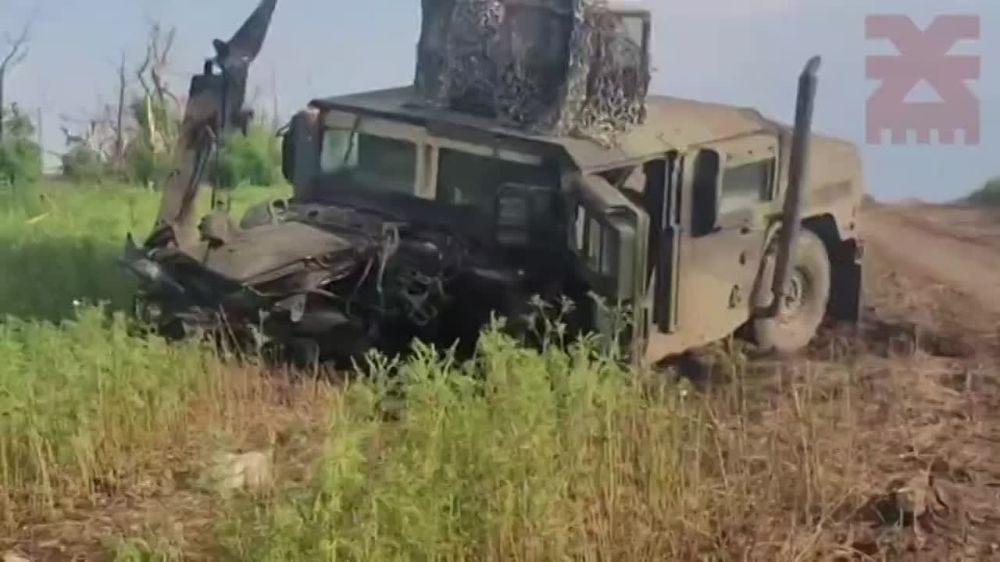 ������������ �� ����������� ����������� ����"Leopard 2A6", ��� M2A2 ODS-SA "Bradley" � ������������� "Humvee" ���������� ������������