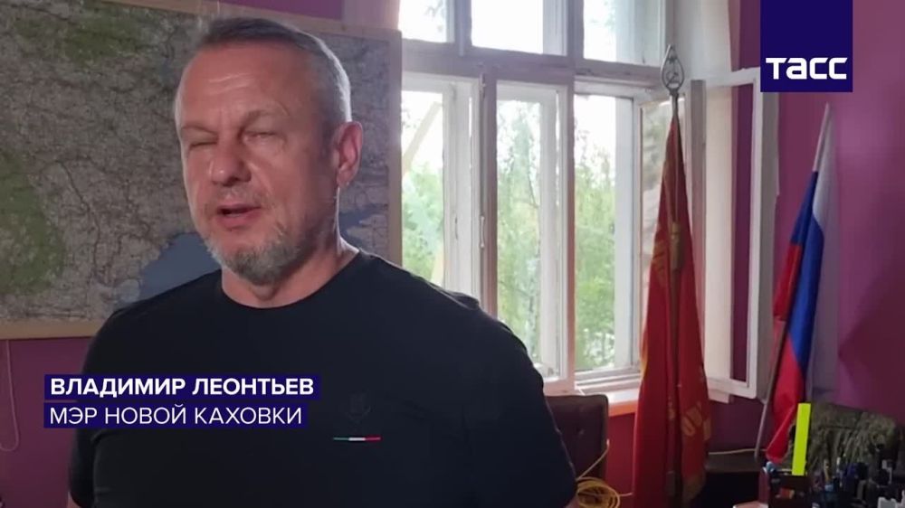 Пожар в доме из-за удара ВСУ в Новой Каховке Херсонской области потушен, сообщили нам в оперативном штабе города