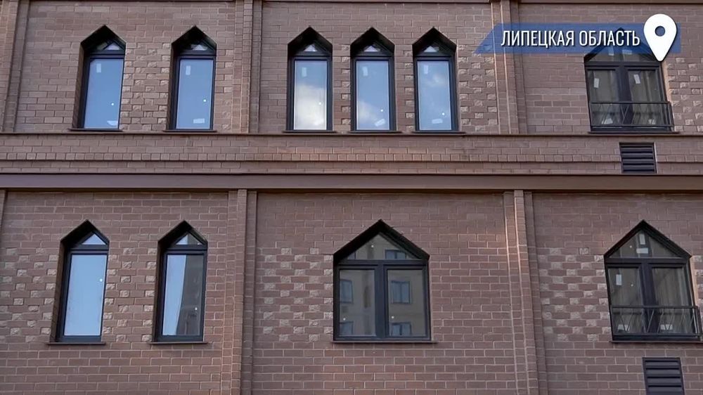 Вице-премьер РФ Марат Хуснуллин поздравил строителей с профессиональным праздником