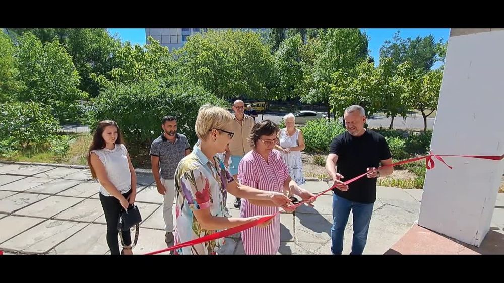 В Новой Каховке открылась библиотека — литература в ней представлена на русском и украинском языках