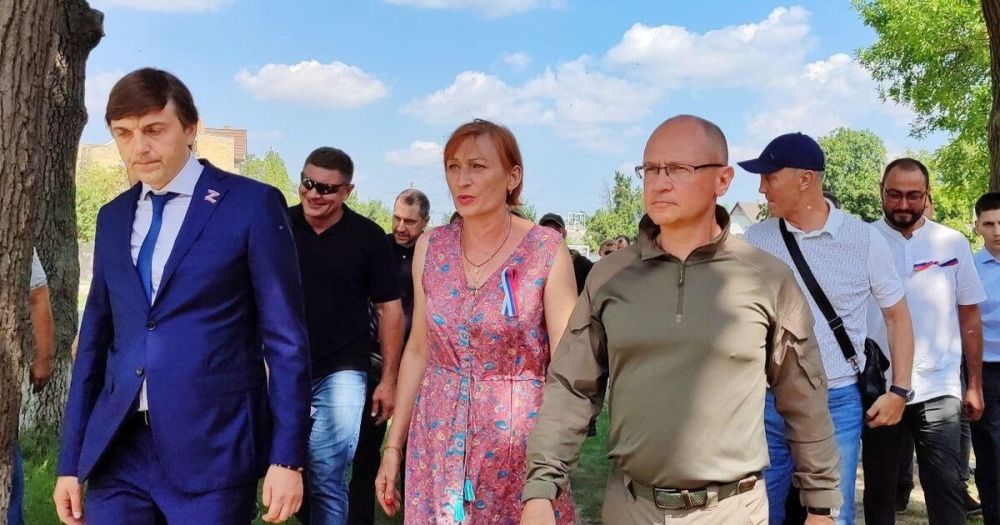 Сергей Кириенко проверил готовность школ в Геническе