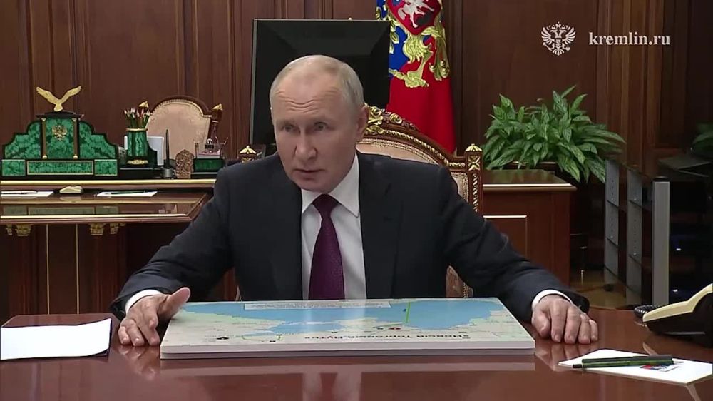 Владимир Путин провел встречу с главой Херсонской области Владимиром Сальдо