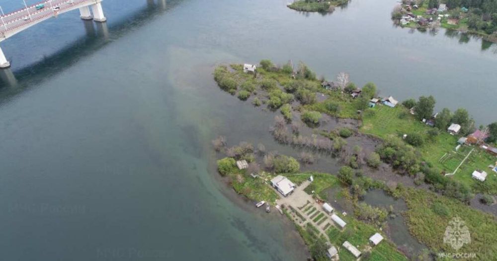 Около 150 домов в Новой Каховке повреждены после теракта на ГЭС