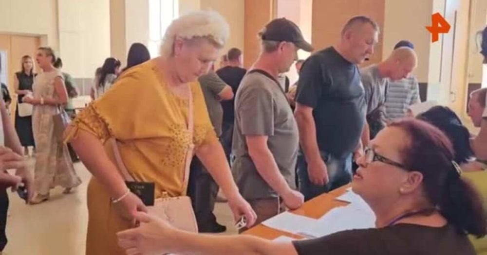 Досрочные выборы начались в Новой Каховке