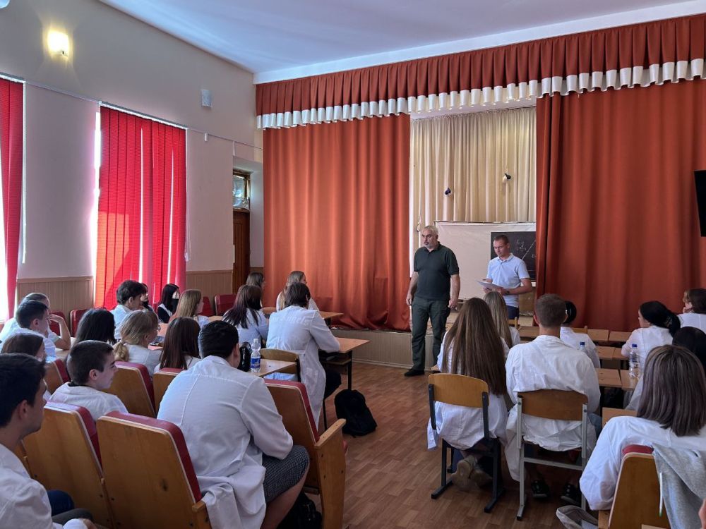 �������� ������ ���� �� ���������� ����������� ������������ �������� � �����, ��������, ���������������� �������� � ��������� �����