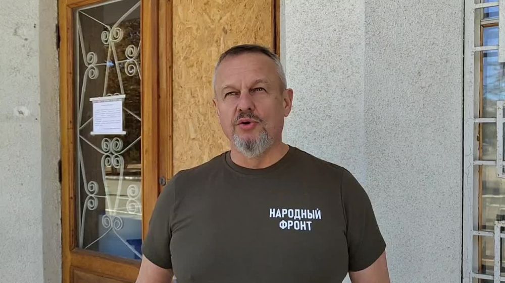 Глава Новокаховского городского округа Владимир Леонтьев поблагодарил жителей Новой Каховки и всего округа за участие в выборном процессе: