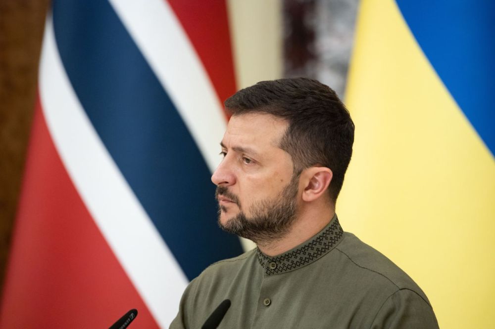 В Киеве обвинили Зеленского в препятствии переговорам о мире