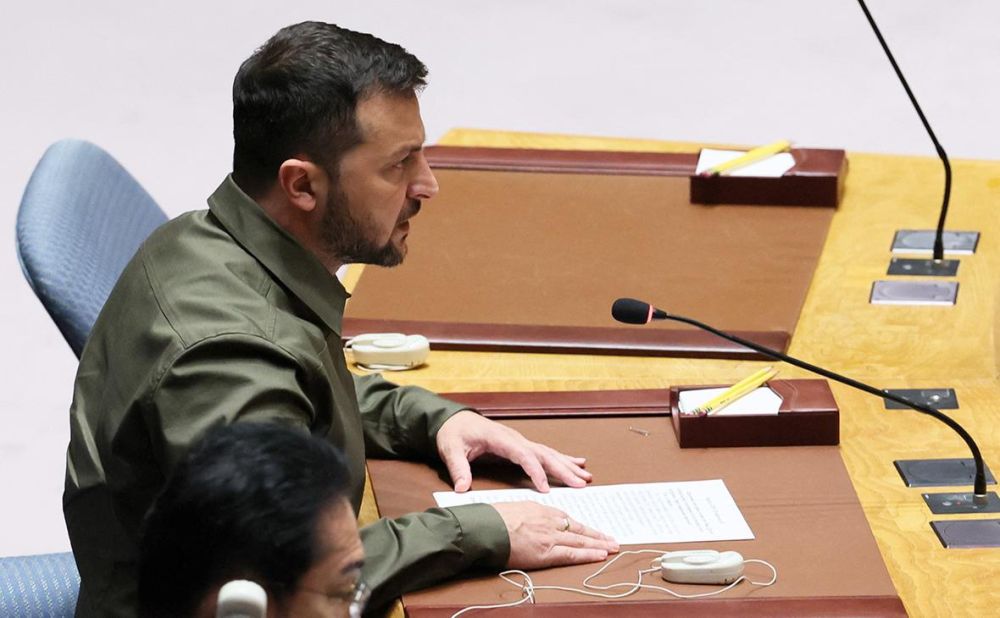 Владимир Зеленский, выступая на Совете Безопасности ООН, озвучил свой мирный план по прекращению конфликта на Украине, состоящий из двух пунктов: