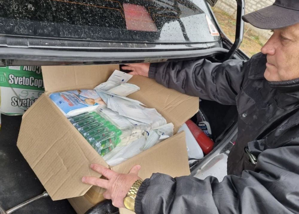 Жизненно важные лекарства и медицинские принадлежности доставили в отдаленные больницы волонтеры «Единой России» в Херсонской области