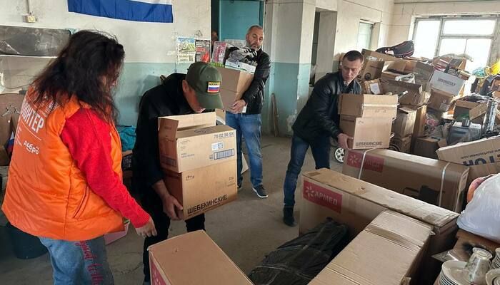 Педагогические коллективы Скадовского района решили помочь землякам, которые находятся в зоне обстрелов