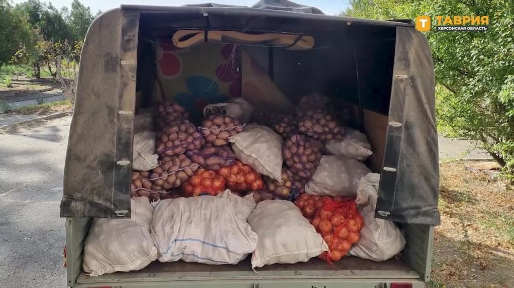 Продукты для жителей Кинбурнской косы передали депутаты "Единой России" в Херсонской области