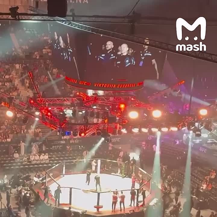 ��������� �������� ��������, ��� � �������, ������� � ������� UFC 294 � ���-���� ��� ���� ������ "� �������"