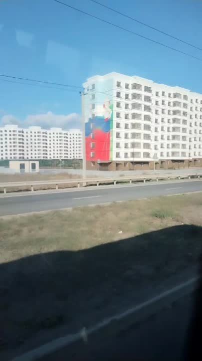 Кадры новых районов Мариуполя