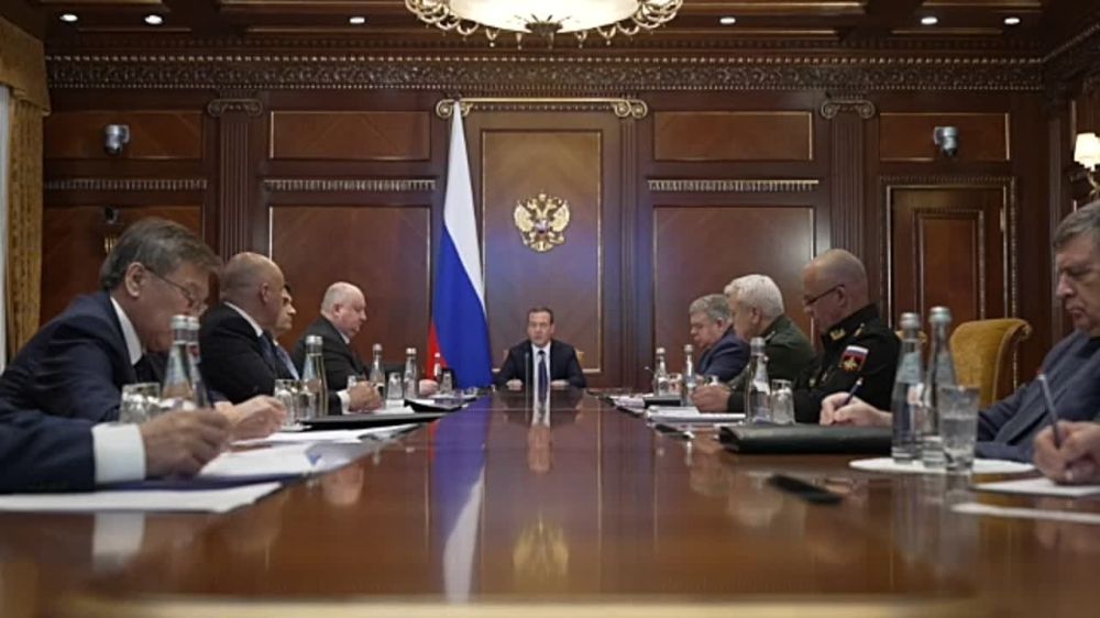 ������ ���� � �� ��������� ��������� ����� 1600 �������, ������ ������� ��������