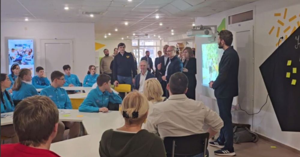 Владимир Сальдо посетил «Артек», где проходит конкурс «Большая перемена»