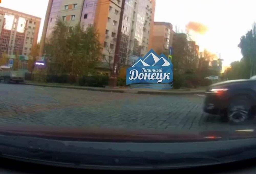 По предварительным данным, в результате обстрела центра Донецка погибли 6 человек