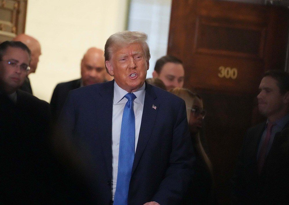 Зайти с другой стороны: Банковая хочет попросить Трампа о помощи