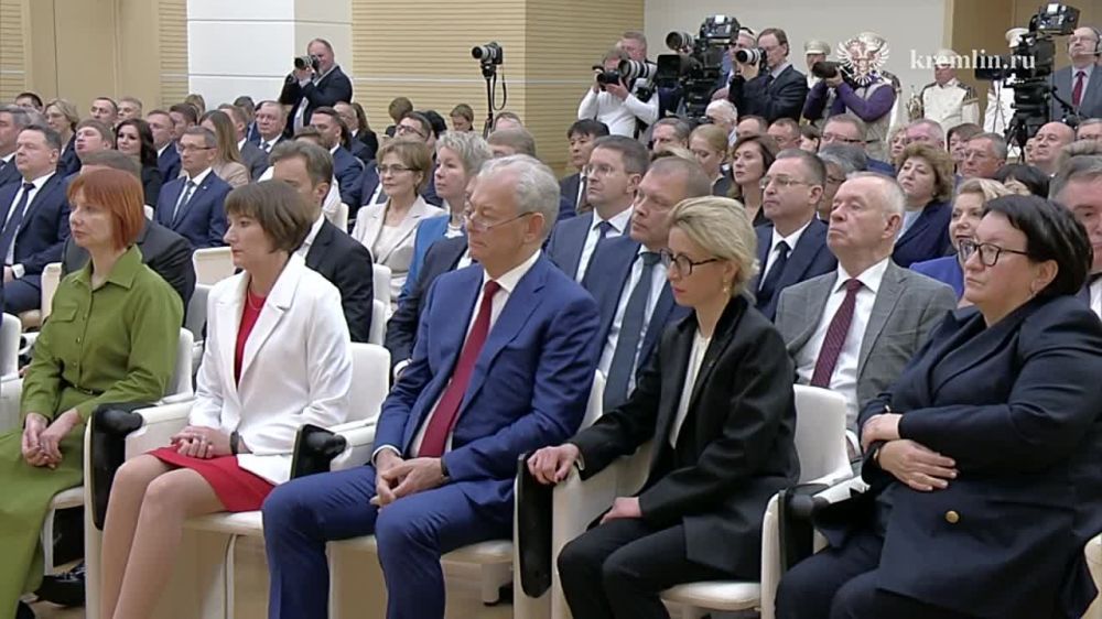 �������� ����� ������� ��������� ������ ������ ������������� �������� �� ��������� � ����� �������� �������