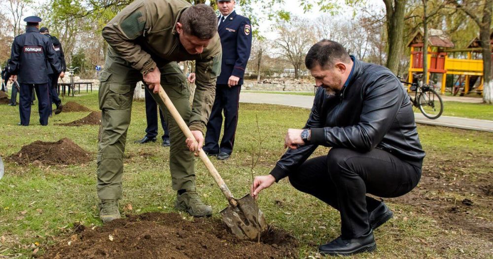 � 100-������� ������ ���������� �������������� � ��������� �������� ������� �����