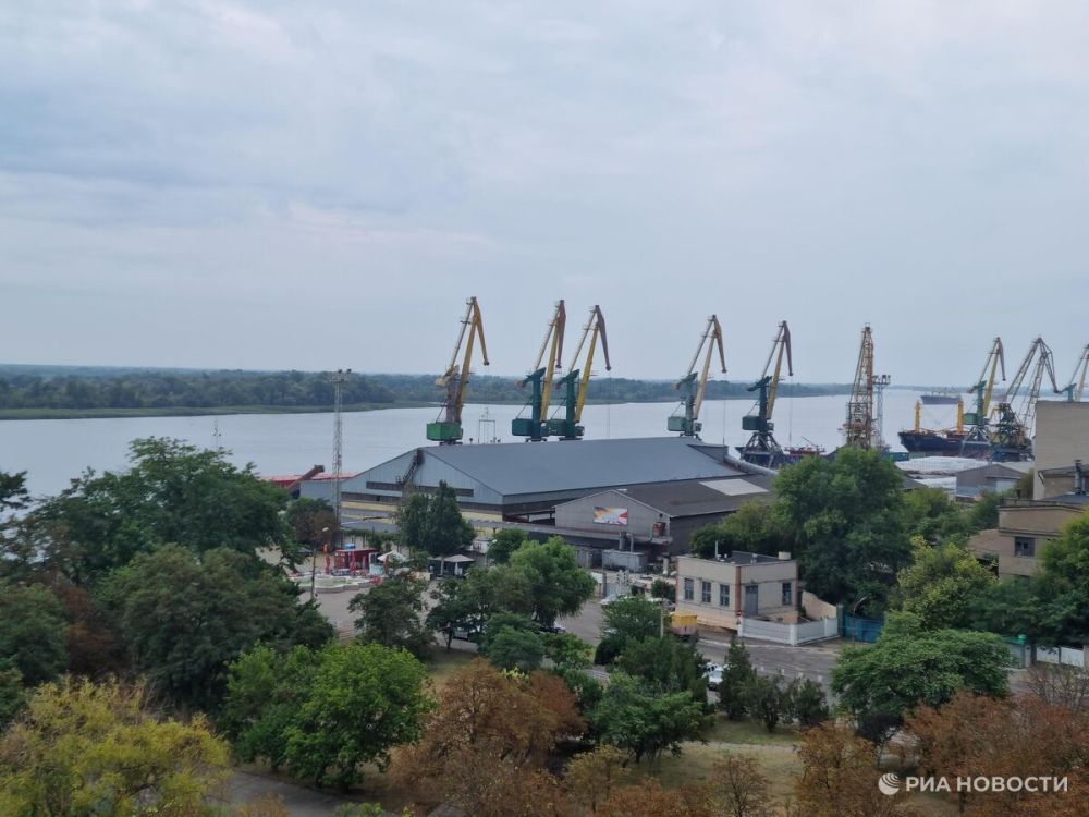 Украинские власти утверждают, что в Херсоне повреждены заводы