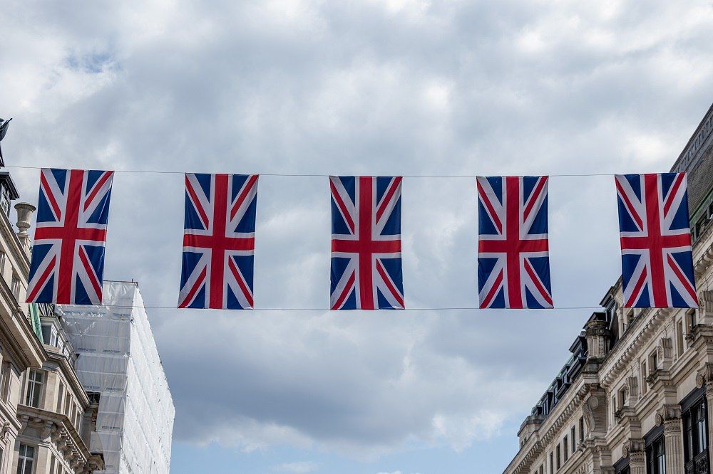 Великобритания принуждает Украину начать мирные переговоры — Daily Express