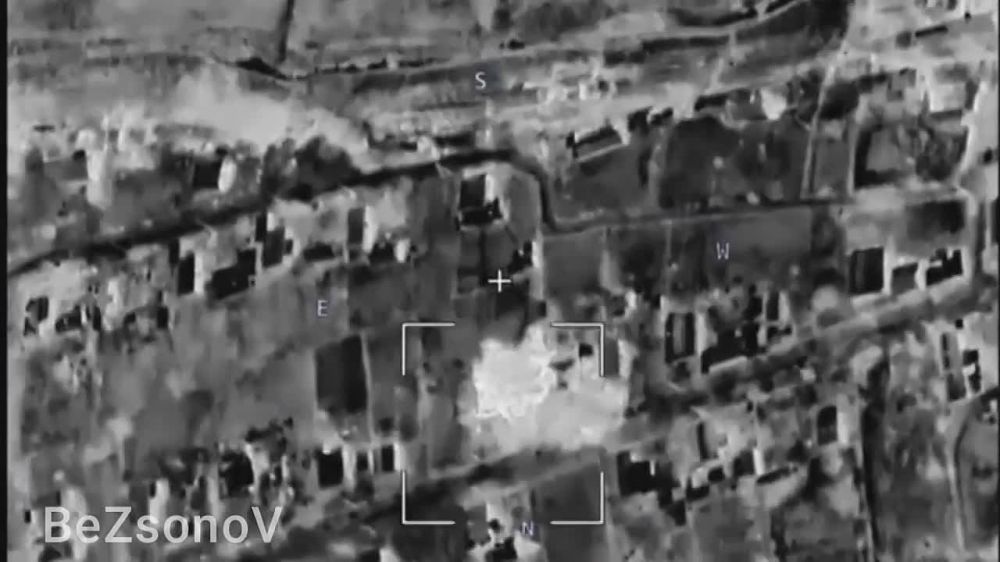 Даниил Безсонов: #эксклюзив. Вчера, на Херсонском направлении бойцы легендарной 80-ой Арктической бригады ВС РФ нанесли точный артиллерийский удар по месту дислокации ВСУ в н.п. Велетенское