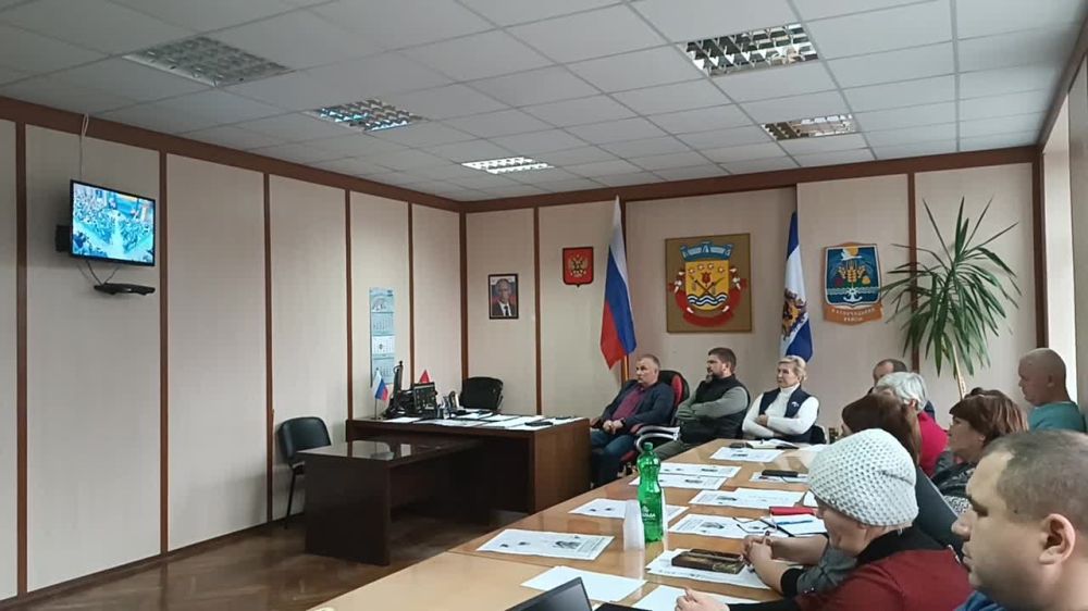 ������ �� ���� ������� ����� ������������� �������������� ������ ϸ�� ����������� � ������ ������ ������� ���������� �����-����������� � ����������� ���������� ��������� ���������� �������������� �������