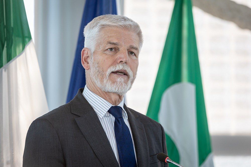 ����� �������� ��������� ��������� ����� � ������������