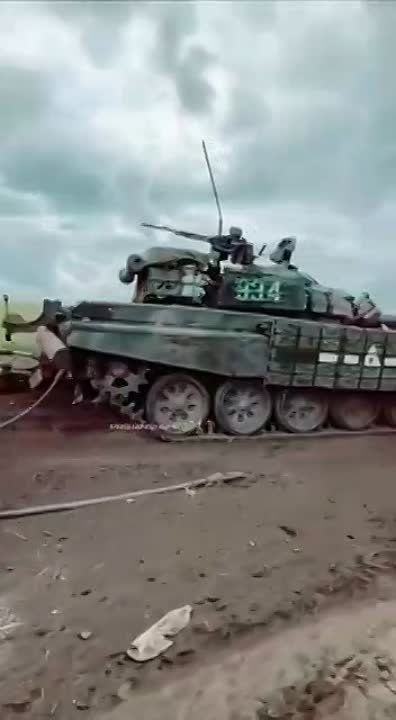 ������ � ��������, ��� ������� 3 ������������ Leopard 2R HMBV �� �����