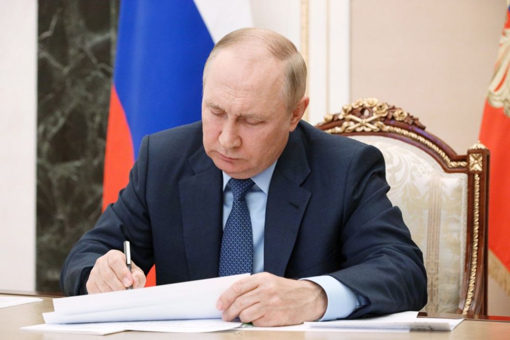 Путин поручил восстановить отопление жителям Подмосковья и Херсонской области