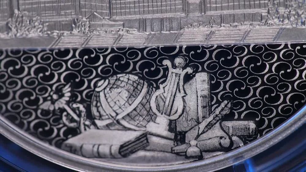 ���� ������ �������� � ��������� �������� ���������� ������ ��������� 3 �����, ����������� 300-����� ���������� �������� ����