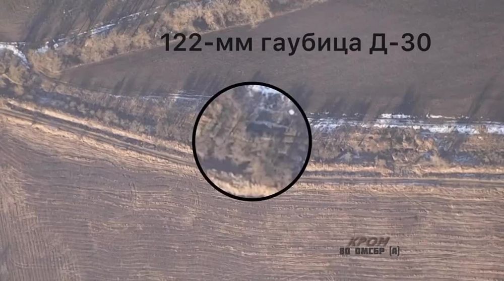 ����������� Humvee ��� ������ � �������� �-30 ������ ���� ������ �� ���������� �����������