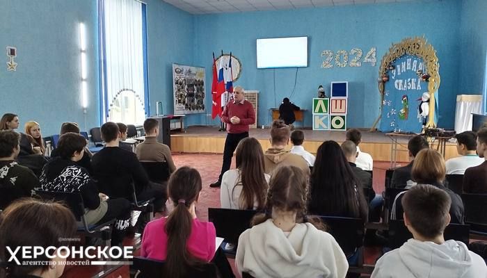 ������� ������� ������� ������ �� ����������� � ���������� 80-����� ������ ������� ����������