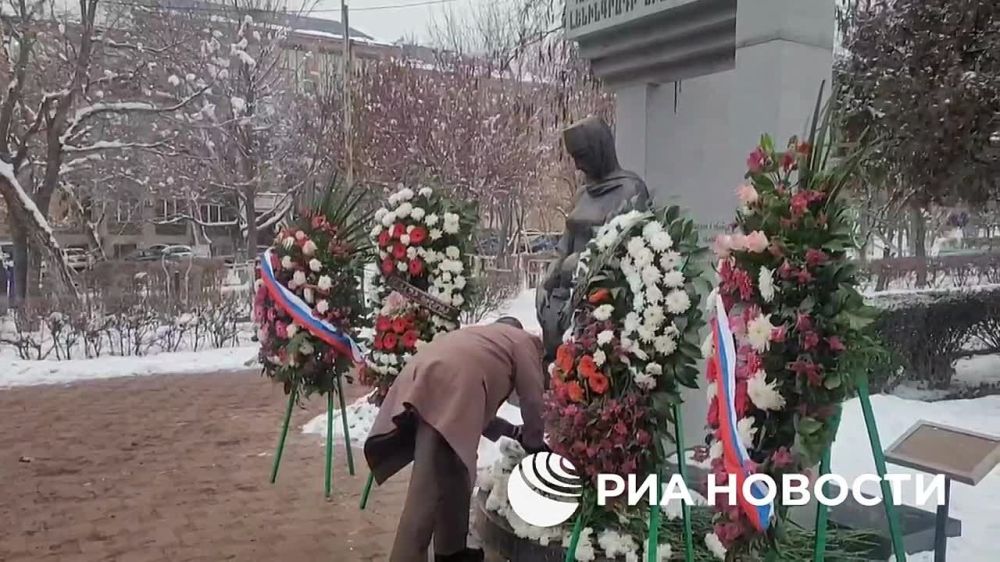 ����� ������ ������� ������� ������ � ��������� ����� ���������� ����������, ������� �������� � ����������� ������, � ����� ������ ������ ������ � �����