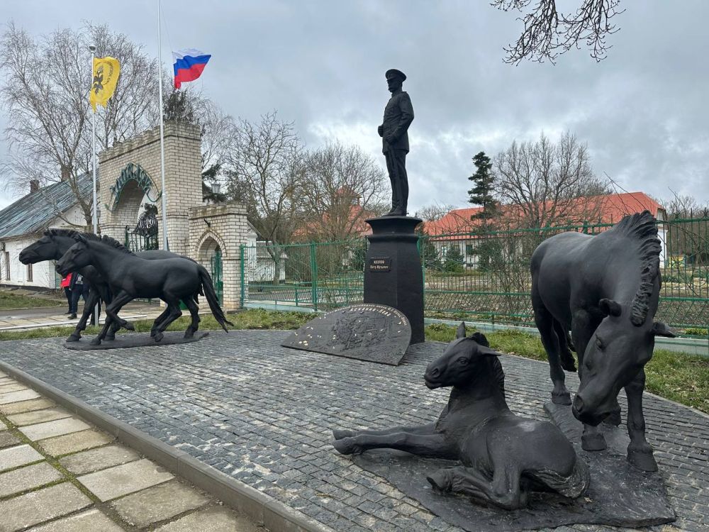Открыт мемориал в Аскании-Нова