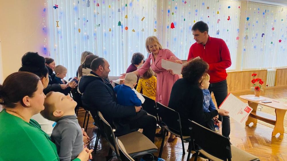 Представители Херсонской областной думы встретились с многодетными семьями
