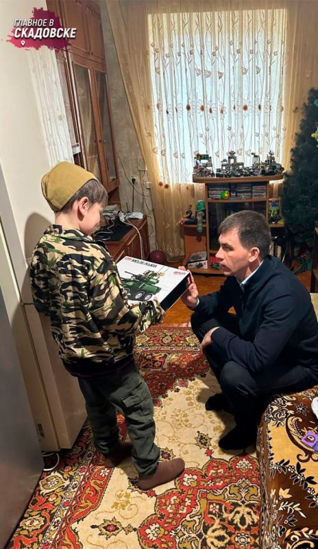 Зампредседателя Херсонской областной думы навестил Колю из Новтороицкого округа