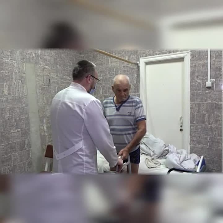 ������ ����������: ������� ��������������� ������� � ������ �������, � ����������� ������� - ������ �������������