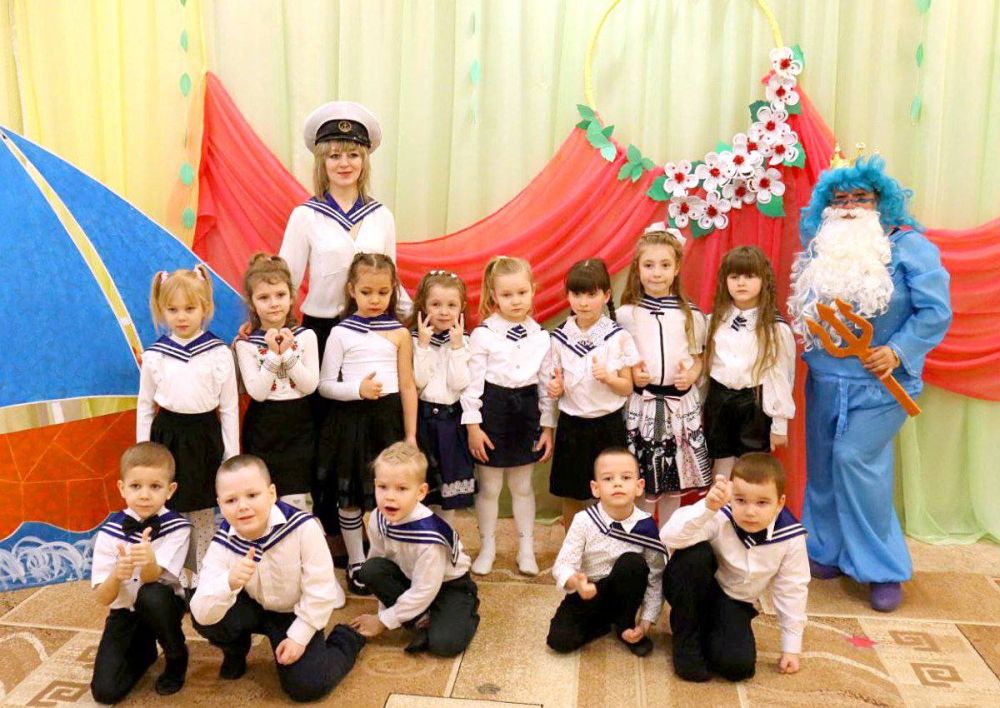 ������� ����� 8 �����.