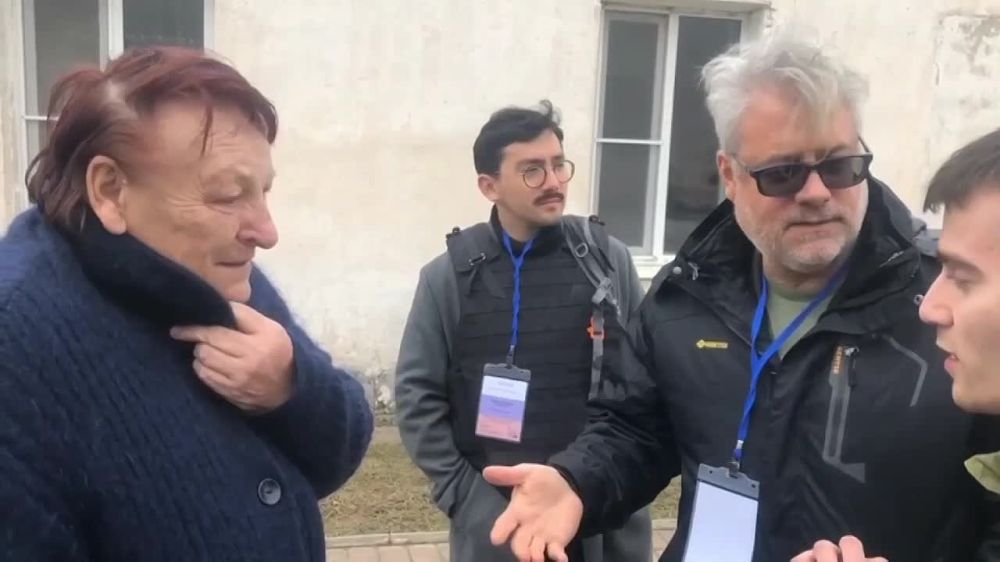 «Передайте в своей Америке, что у нас все хорошо. Мы живем мирно и дружно, любим своего президента. Ваша пропаганда обманывает на каждом шагу, зачем!?»