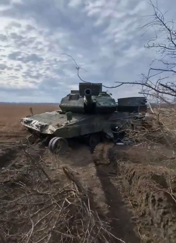 ������������� �� ����� �������� ���� Strv 122A (����������� ��������� Leopard 2A5), �������� �� ���������� ���������� ������������