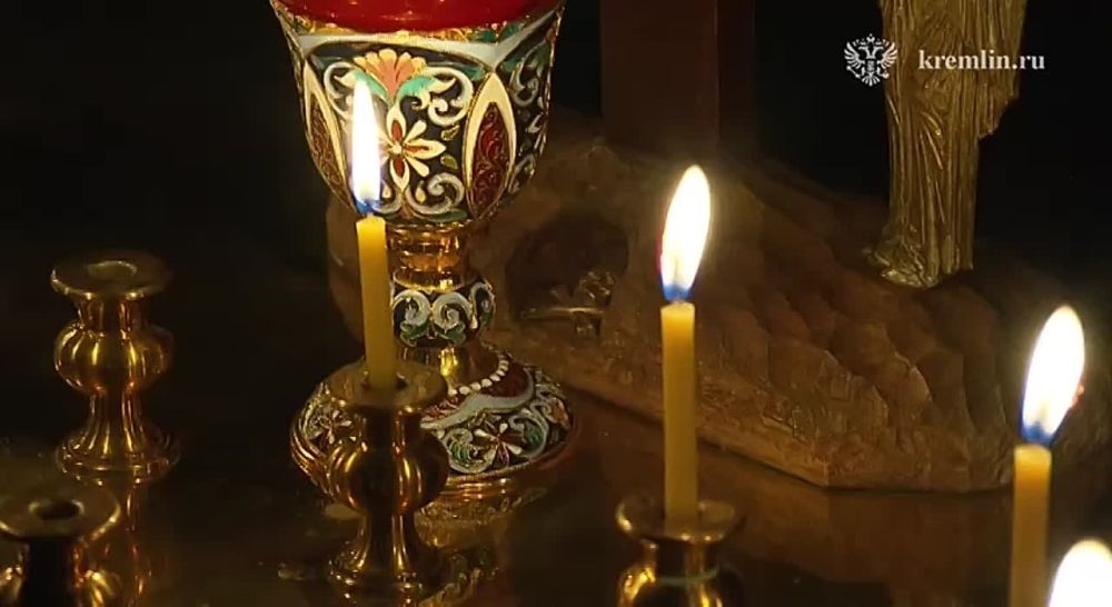 Президент России Владимир Путин почтил память погибших в результате теракта в "Крокус Сити Холле"