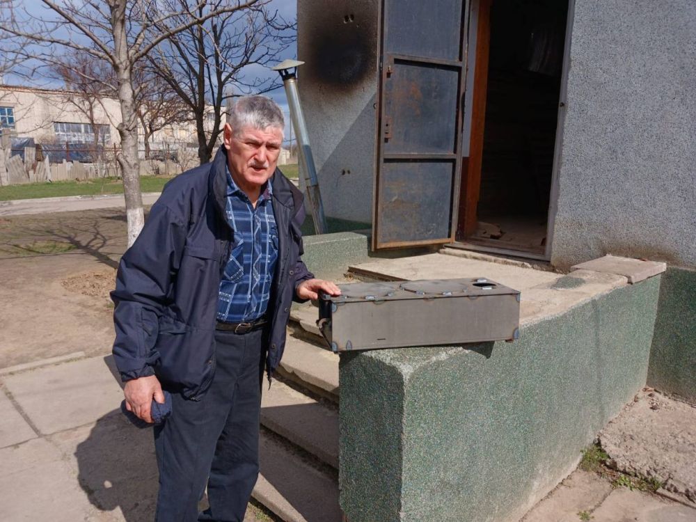 А на том берегу.... Правобережье Херсонщины: новости гуманитарки (дополнение) Жителям Зеленовского старостинского округа выдали печки-буржуйки
