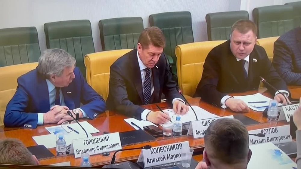 ����� ����������: ��������� ���������� ����� �������� ������������� �������� � ����� �������� ������, � ��� ����� � � ���������� �������