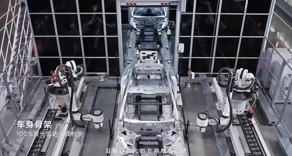 Xiaomi �������� ������� ������ ������ ������������� SU7 �� ����� ������ ������������� � ������